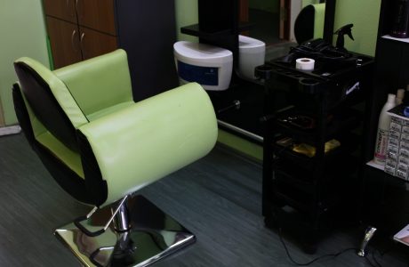 Перетяжка и ремонт мебели для парикмахерской